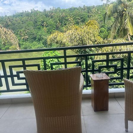 Kandy Rivers Edge Nature Resort Екстериор снимка