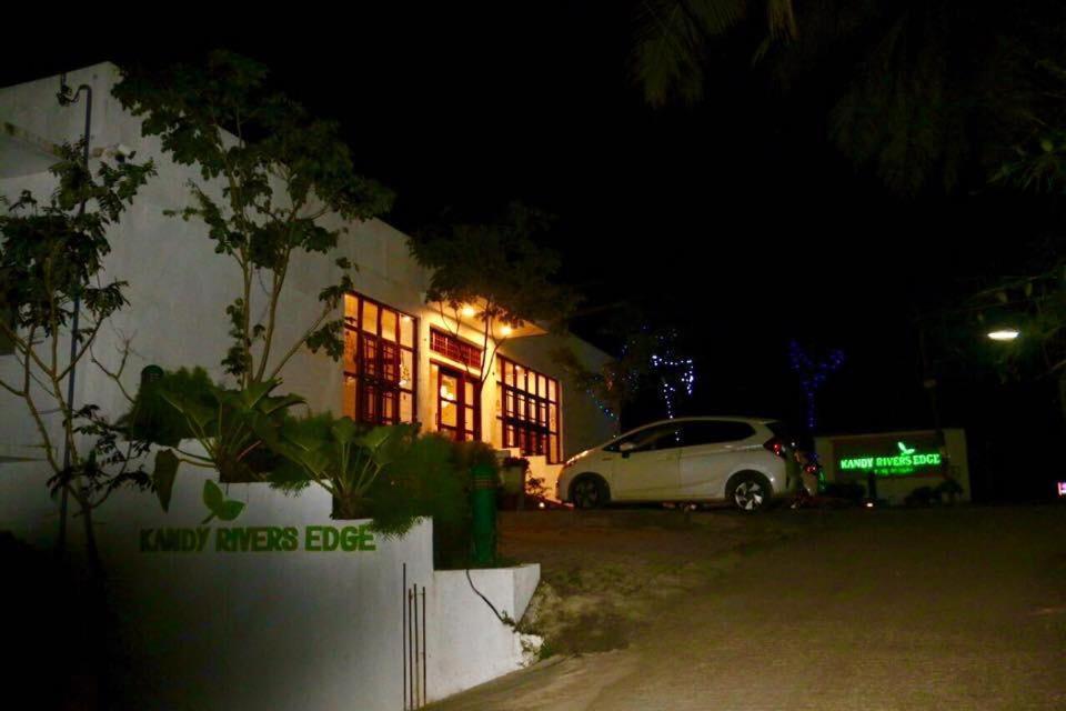 Kandy Rivers Edge Nature Resort Екстериор снимка