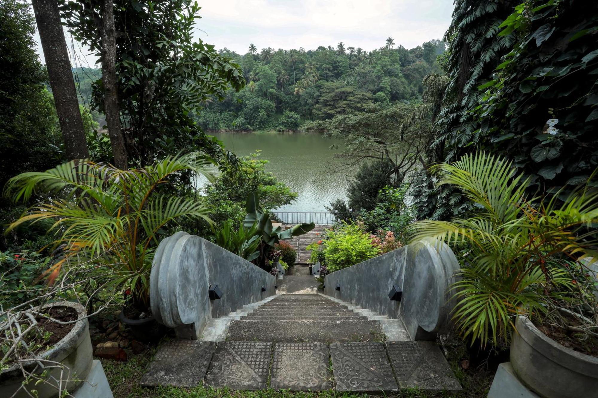 Kandy Rivers Edge Nature Resort Екстериор снимка