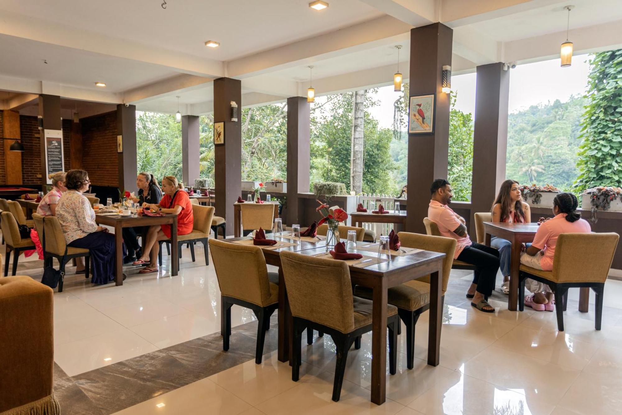 Kandy Rivers Edge Nature Resort Екстериор снимка