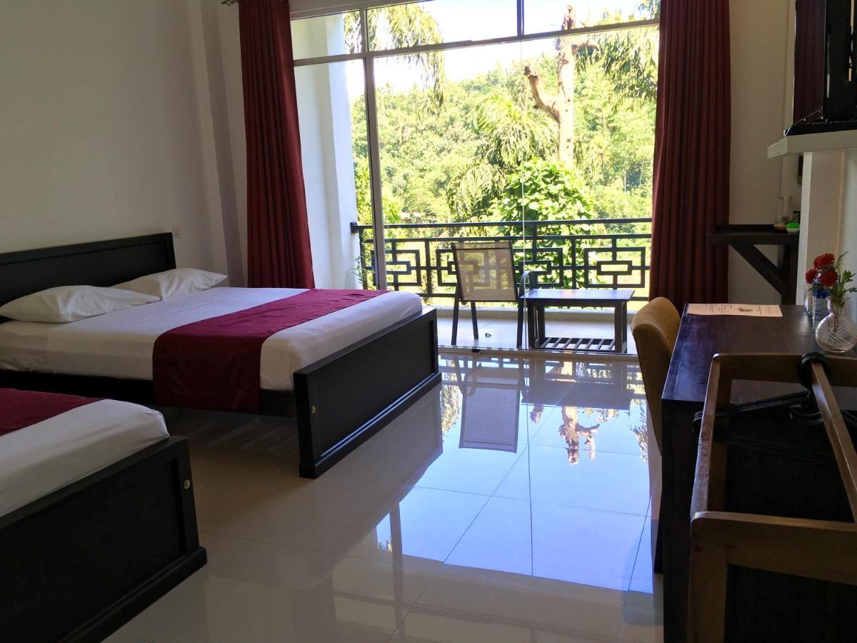 Kandy Rivers Edge Nature Resort Екстериор снимка
